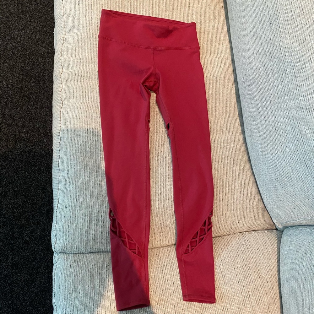 Alo Cut Out Leggings